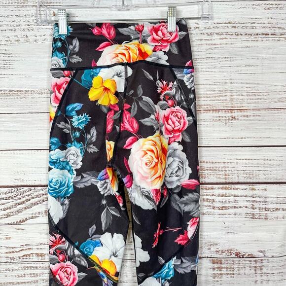 Zyia Dark Floral Mesh Hi Rise 7/8 Leggings, EUC, Size 2, MSRP $78 - Picture 9 of 11